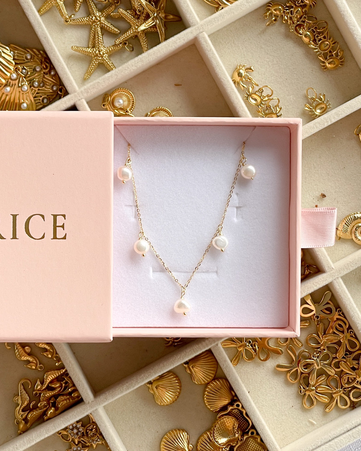 Myah pearl necklace in 18k gold, in a Marice gift box